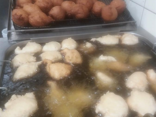 Oliebol zonder rozijnen per stuk